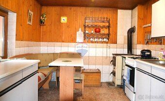 Realitná kancelária RE/MAX Vám ponúka na predaj utešený 2-iz