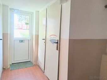 RK RE/MAX Vám ponúka na predaj 2-izbový byt s loggiou o výme