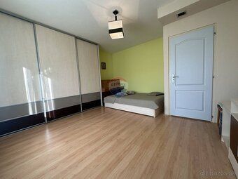 Realitná kancelária REMAX ponúka na predaj priestranný štvor