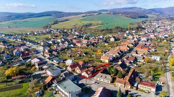 RE/MAX ponúka na predaj rodinný dom v Nemšovej časť Ľuborča.