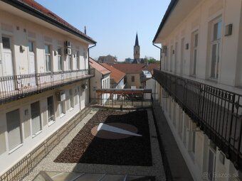 Spoločnosť U9, a.s. ponúka na predaj historickú budovu v cen