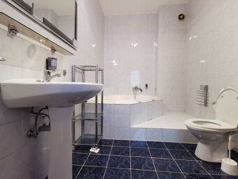 Spoločnosť U9 a.s. ponúka na predaj bývalý Hotel Elán. Nehnu