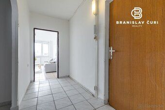 PETER MINARČÍK z Branislav Čuri Reality ponúka:
3 izbový byt