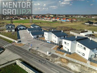 Ponúkame na predaj novostavbu rodinného bungalowu (v dvojdom