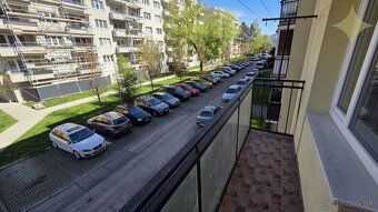 Ponúkame na prenájom štýlový a priestranný 2-izbový byt v Ži
