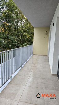 Ponúkame Vám na predaj trojizbový byt s terasou vo výhľadáva