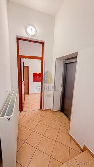 Typ: Garsónka Obec: Poprad
 
Realitná kancelária Bývajte s N