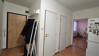 Ponúkam na prenájom zariadený 3-izbový byt o výmere 63 m² s 