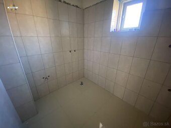 Na predaj tehlový rodinný dom v Litke s pekným pozemkom a vý