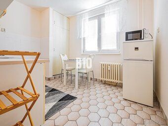 B10 Vám ponúka na prenájom útulný, čerstvo obnovený 2 izbový