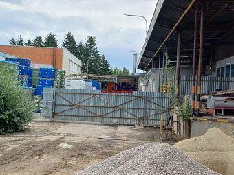 ID:2611
Ponúkame na  predaj výrobnú halu vo Vranove nad Topľ