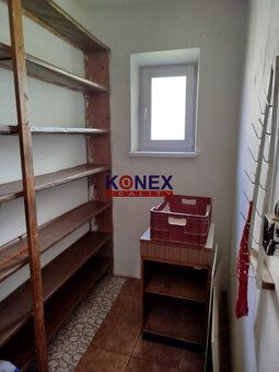 ID:2667
Ponúkame na predaj veľmi pekný a udržiavaný rodinný 