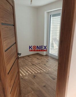 ID:2678
Ponúkame na predaj praktický 4-izbový rodinný dom v 