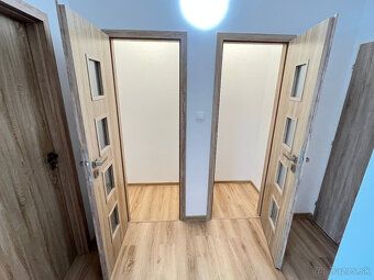Predám zrekonštruovaný 2-izbový byt s lodžiou 50 m2 na ul. K