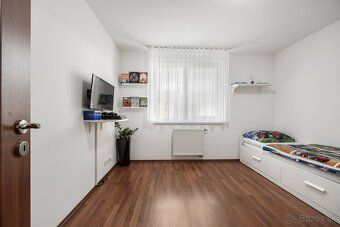 Základné údaje: Obytná plocha domu: 107 m2 (prízemie 54,5 m2