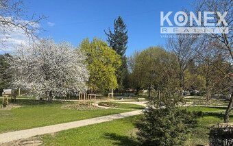ID:3803
Ponúkame na predaj priestranný 3-izbový byt v súkrom
