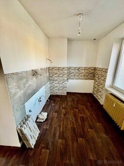 🏡Ponúkame na predaj priestranný 3 izbový byt s balkónom o vý