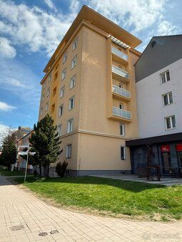 AV Reality exkluzívne ponúka na prenájom útulný, kompletne z