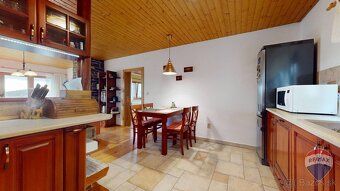 RE/MAX exkluzívne ponúka na predaj dvoj-podlažný, 6-izbový r