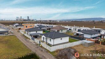 Hľadáte moderný rodinný dom, do ktorého sa môžete rovno nasť