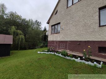 Veľký, zachovalý zhruba 60 ročný dom situovaný v krásnom hor