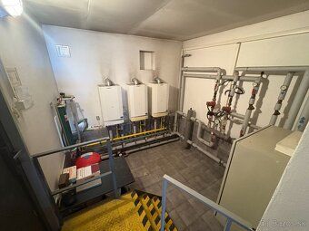 🏢 Multifunkčný prevádzkový areál na skok od centra Banskej B