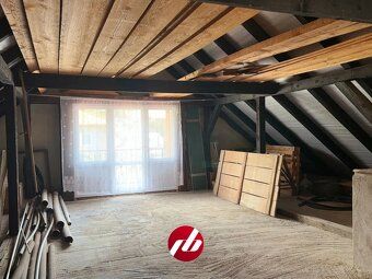 Exkluzívne ponúkam na predaj priestranný rodinný dom na Škol