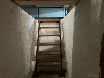 Ponúkame Vám na predaj garáž, ktorá sa nachádza v garážovom 