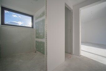 Luxusný 3-izbový byt s terasou v rezidenčnom komplexe Apartm