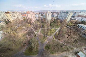 Ponúkame na predaj zrekonštruovaný 1-izb. byt na ulici Hronc