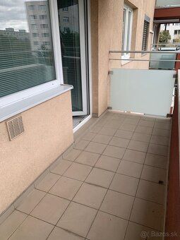 K prenájmu 2i byt - NOVOSTAVBA s PARKOVANÍM, KLÍMOU a LDŽIOU