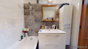 Na prenájom priestranný 3-izbový byt, 93 m², kompletne zaria