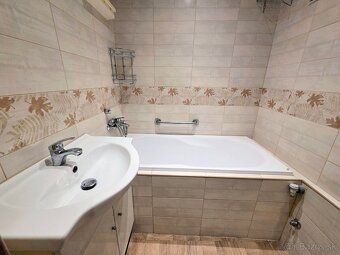 2 izbový ESTÓNSKA - 50 m2 - BRATISLAVA - voľný !!...........