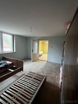 Zatial bojové podmienky
Prenajmem starší rodinný dom ktorý j