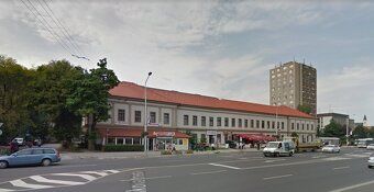 Ponúkame do prenájmu samostatnú kanceláriu v priamom centre 