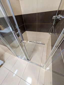 Ponúkame na predaj kompletne zariadený 2-izbový apartmán nac