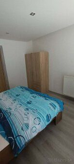 Predám 3 izbový byt na Nábrežnej ulici. Byt pozostáva zo vst