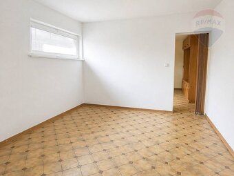 NA PREDAJ priestranný rodinný dom na pozemku o výmere 869 m2