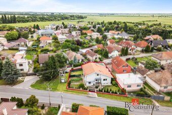 Ponúkame exkluzívne na predaj veľký, moderne zariadený 6-izb