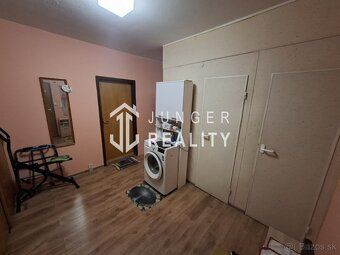 Jozef Junger – Realitný maklér ponúka na predaj 2 izbový byt