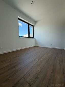 Ponúkame na predaj posledný dom v elegantnej radovej výstavb
