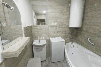 Tureality VÝHRADNE ponúka na predaj tehlový, 2 izbový byt, c