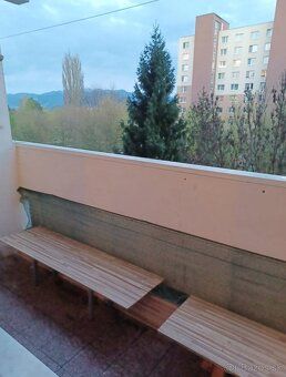 Ponúkame na prenájom 1-izbový byt s lodžiou nachádzajúci sa 