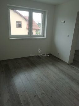 Typ: Rodinný dom Ulica: tajovského Mestská časť: Solivar Obe