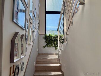 Ponúkame exkluzívne do predaja samostatne stojaci rodinný do