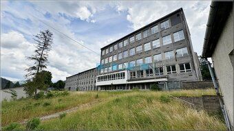 Ponúkame na predaj jedinečný historický objekt – bývalú Taba