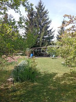 F005-14-PECH
Na predaj krásny slnečný a udržiavaný rovinatý,