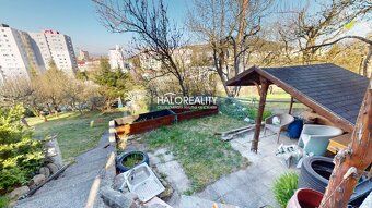 Realitná kancelária HALO reality a Mgr. Marián Hlavna, konta