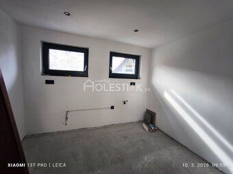 HOLESTIAK.sk reality vám ponúka exkluzívne na predaj v obci 