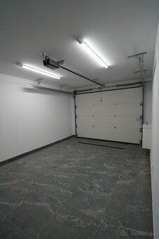 Ponúkam na predaj moderný bungalov - novostavbu v pokojnej č